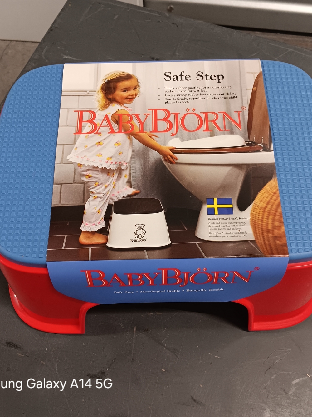 Kids Step Stool in Blue and Red - Safe Non-Slip Design